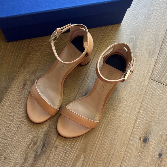 Stuart Weitzman 75mm Nudist
Curve Block Sandals Nude - Picture 3 of 15